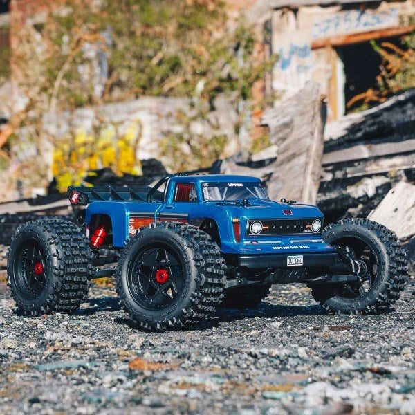 ARRMA 4410V2T2 1/10 OUTCAST 4X4 4S V2 BLX Stunt Truck RTR Blue (7802297942253)