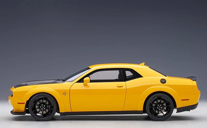 AUTOart 71737 1/18 SRT Hellcat WB Yellow - Hobby City NZ (8346425622765)