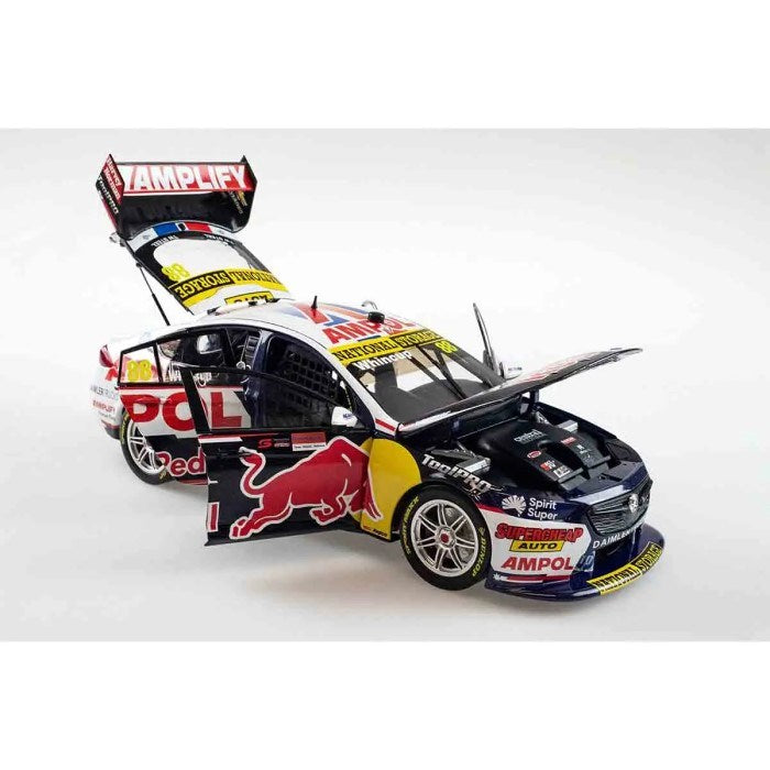 Biante B18H21Z 1/18 Holden ZB Commodore - #88 J. Whincup Beaurepaires Sydney SuperNight Race 29 (8144087810285)