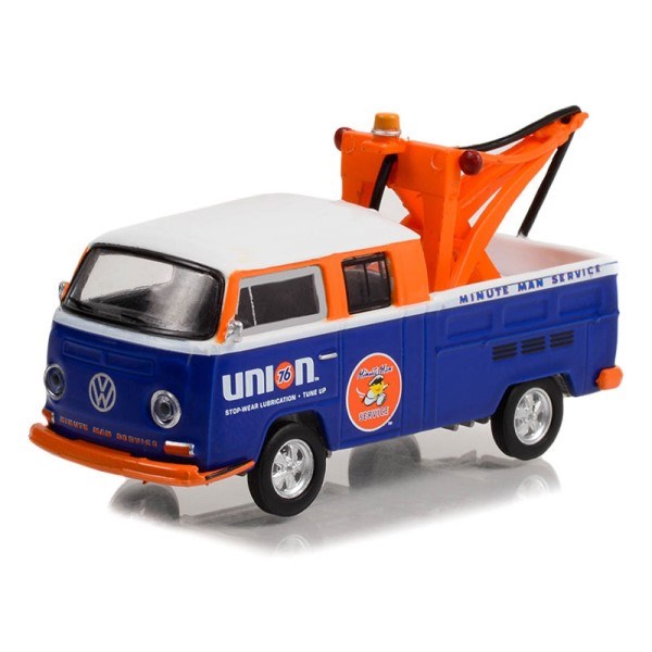 GreenLight 36060-B 1/64 1969 Volkswagen Double Cab Pickup w/Tow Hook - Union 76 Minute Man Service