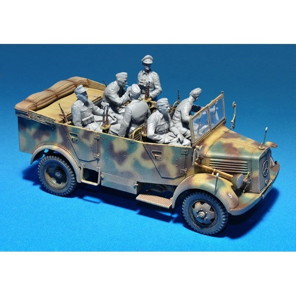 MiniArt 35139 1/35 GERMAN 4X4 CAR W/CREW (7546280313069)