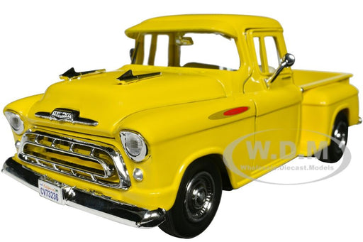 Motormax MX-79381 1/24 1957 Chevrolet 3100 Stepside Pickup (8867974742253)