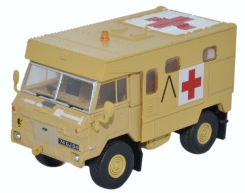 Oxford OX-LRFCA001 1/76 Land Rover 101 FC Ambulance (RHD) Gulf War 1991 (8867979886829)