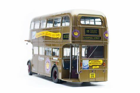 Sunstar SS-2942 1/24 Routemaster Bus (8867986997485)