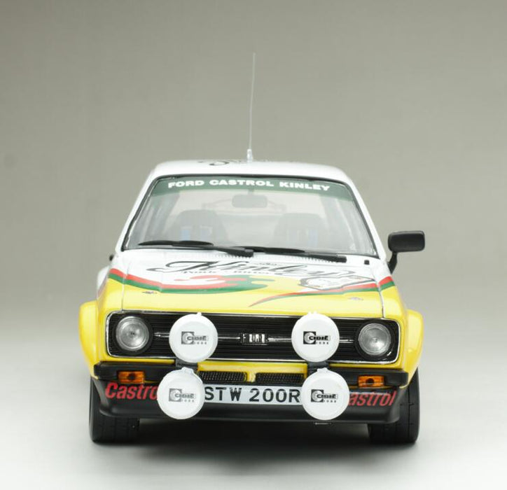 Sunstar SS-4664 1/18 Ford Escort RS1800-#3 Staepelaere/Franssen