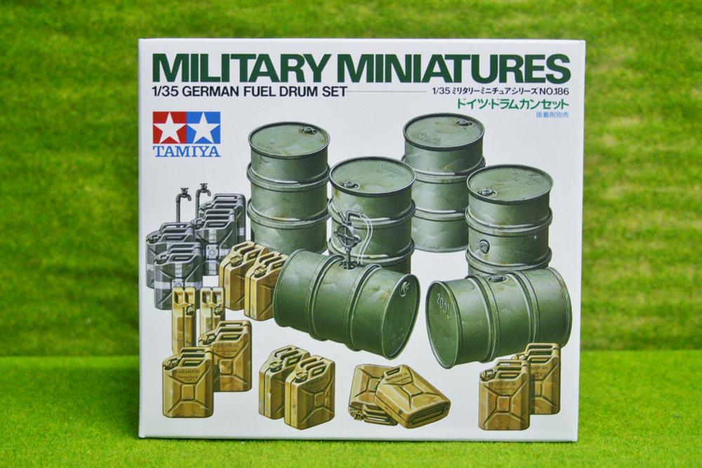 Tamiya 35186 1/35 German Fuel Drum Set (8278140223725)